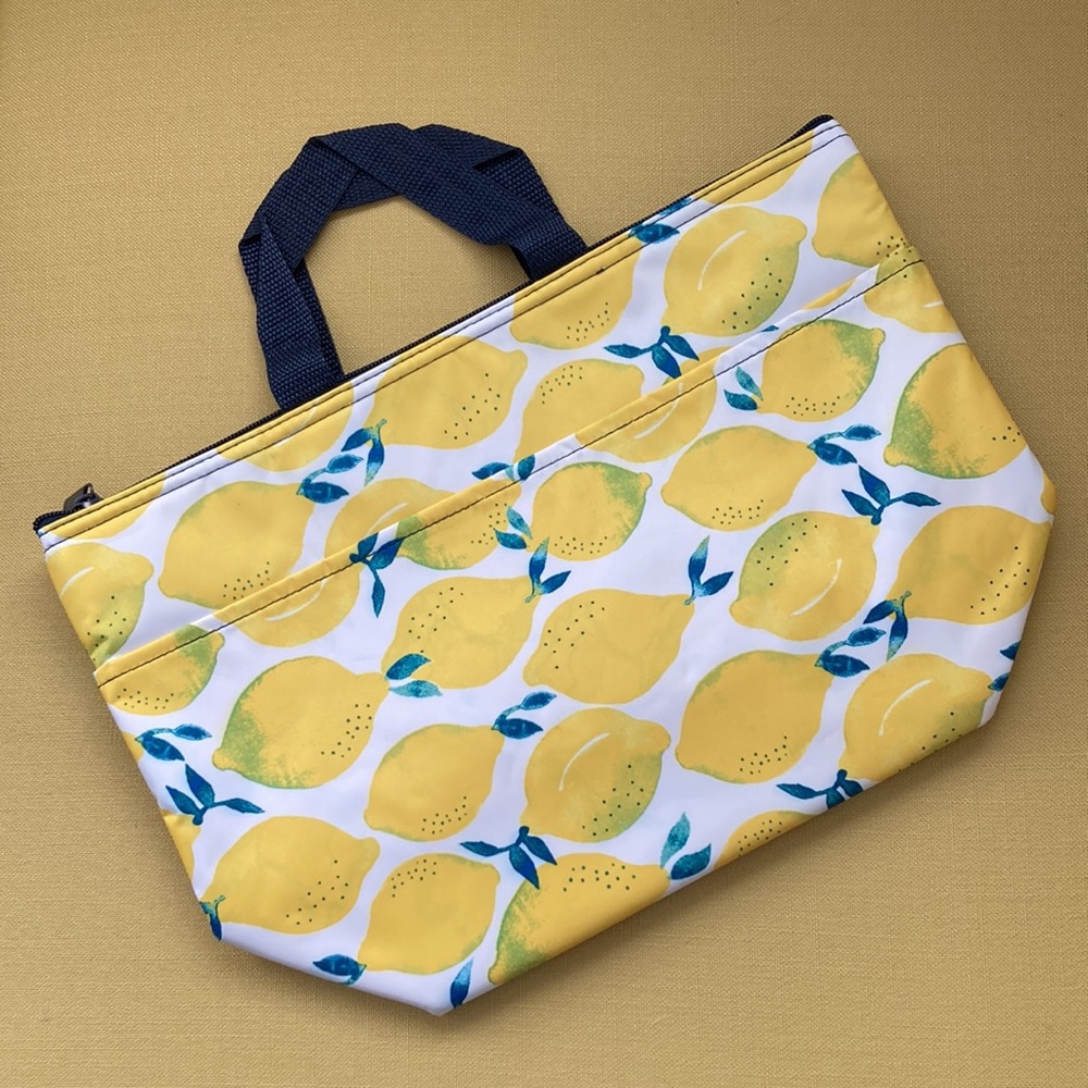 Thirty-one Thermal Tote in “main squeeze”